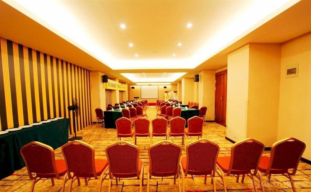 Reethi Rah Hotel שיאמן מראה חיצוני תמונה